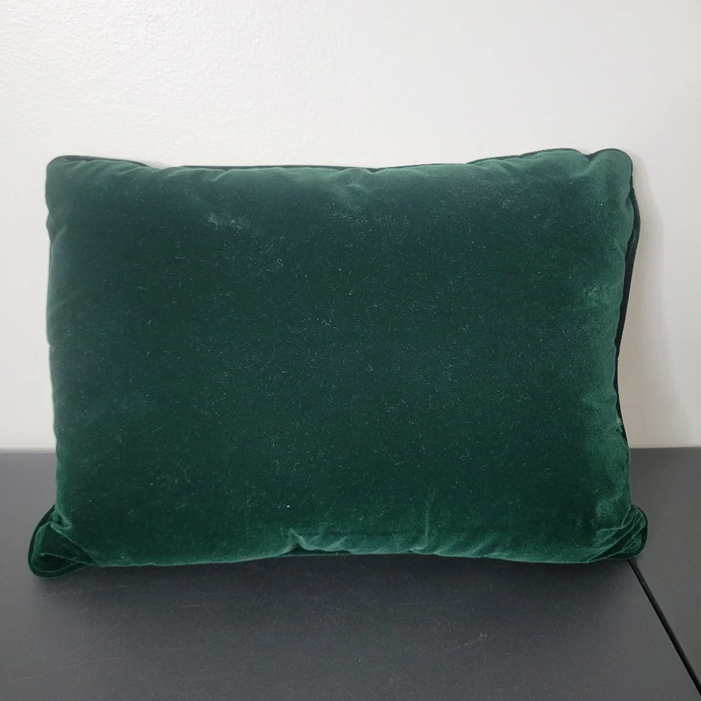 Vtg Red and Green Holiday Pillow with Merry Christmas Design